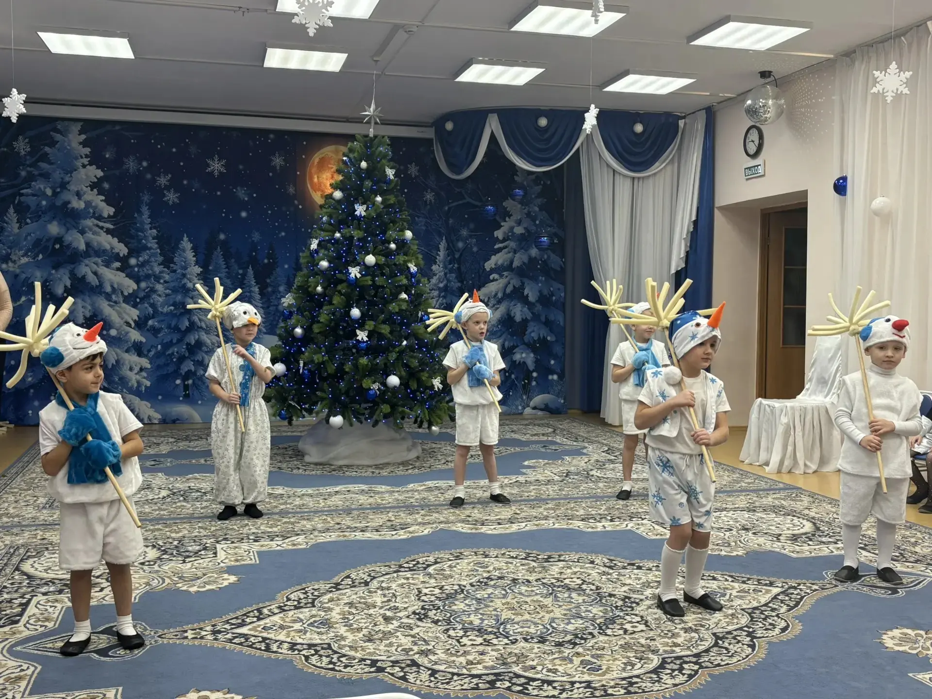 Новогодняя сказка в группе «Звёздочка»: путешествие в мир «Щелкунчика».

Дорогие родители!

Мы с рад