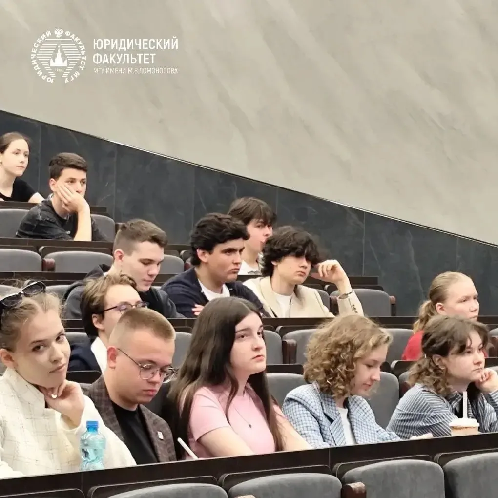 Дорогие друзья!

В самом разгаре III день Фестиваля права. В программе презентации и мастер-классы к