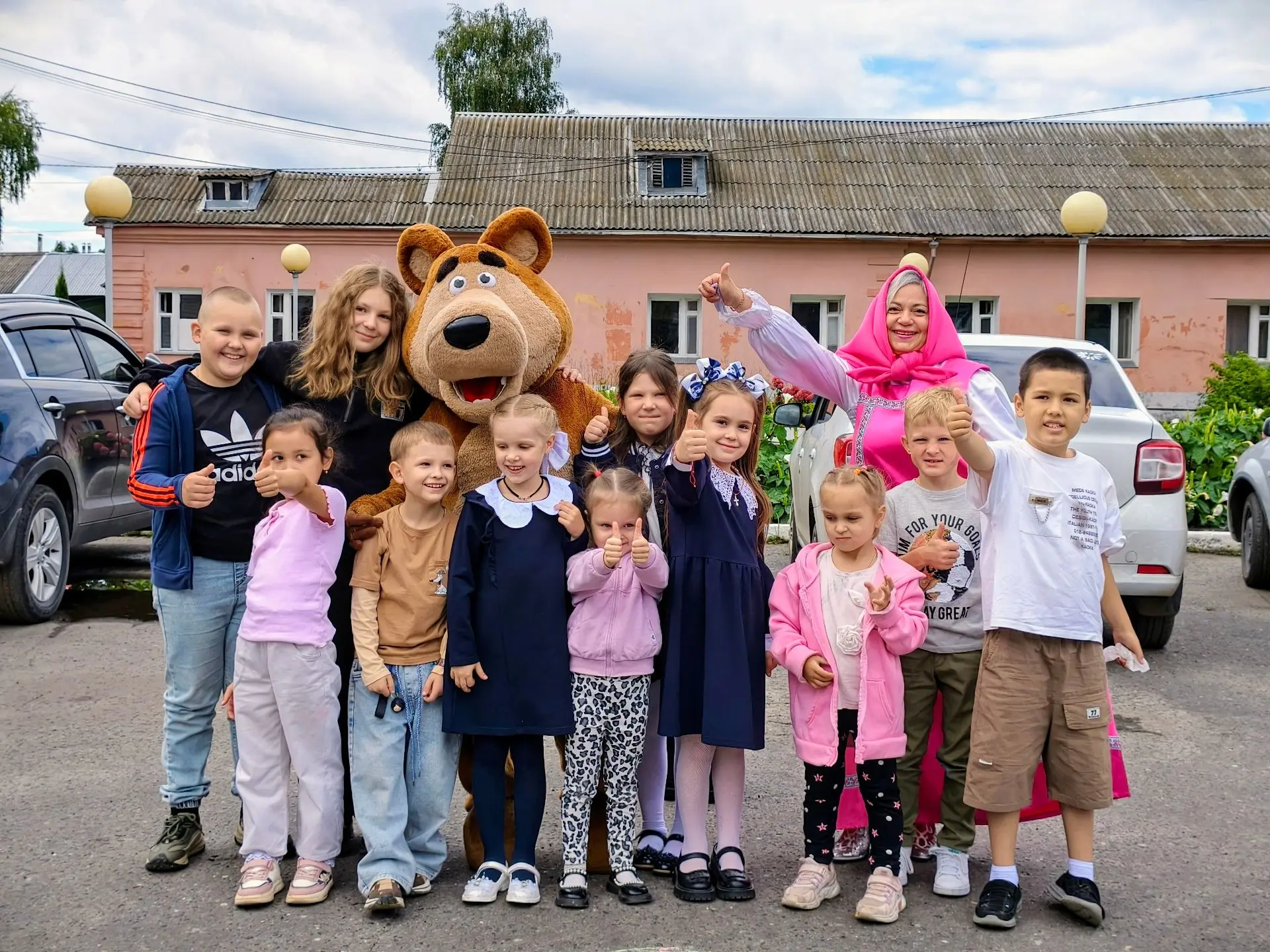 🎒 Первый раз — в первый класс! Праздник для будущих школьников в «РЖД-Медицина»