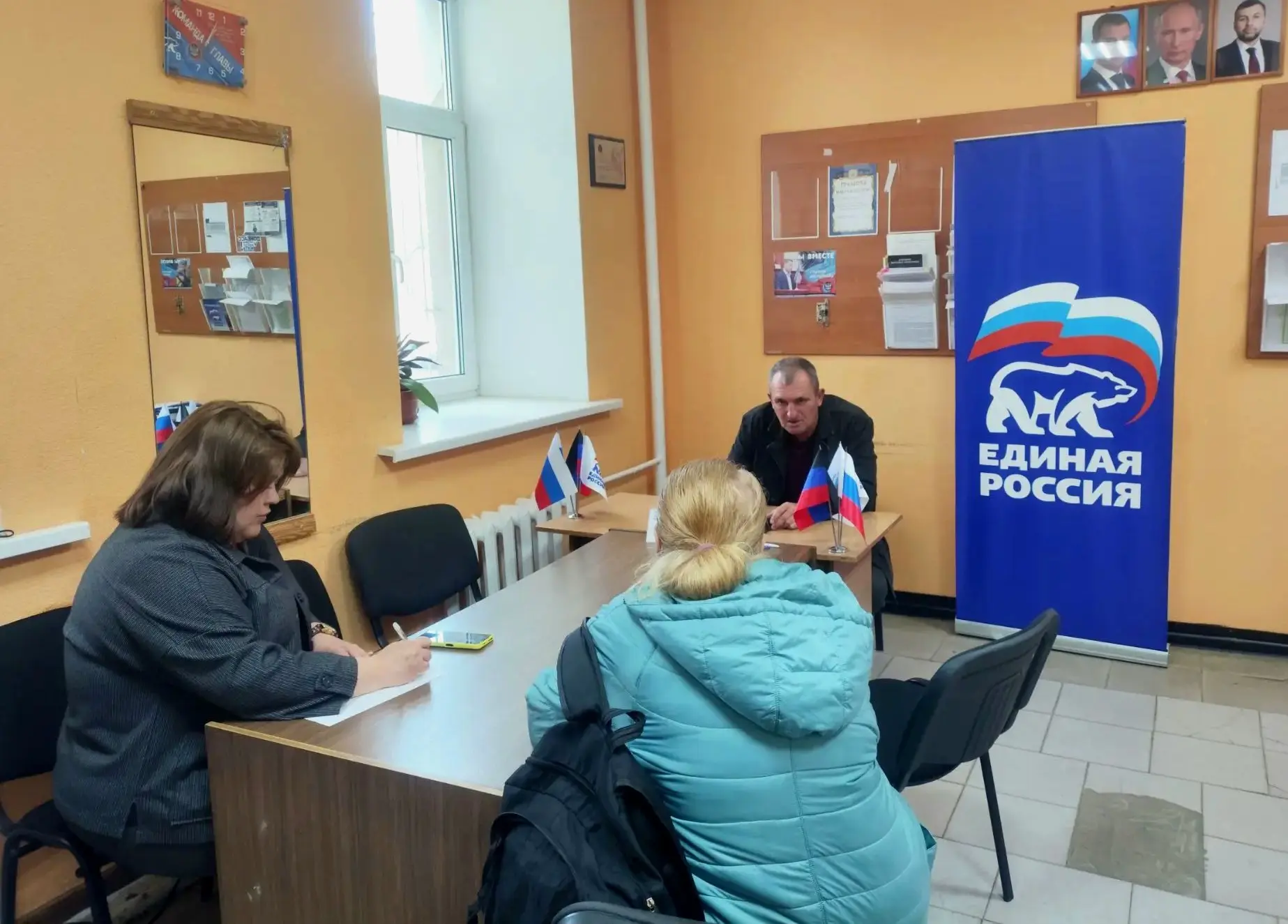 В Докучаевске проходят приемы граждан