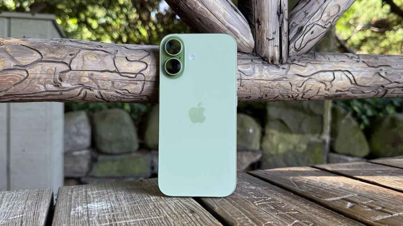 iPhone 18 получит внушительные 12 ГБ оперативной памяти, что станет настоящим прорывом для производи