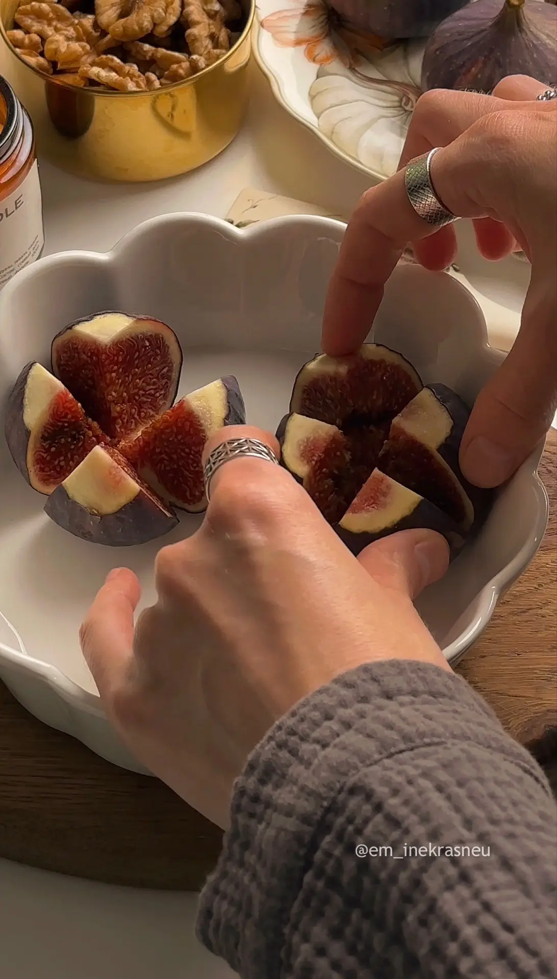 Закуска к вину с инжиром, камамбером и грецкими орехами 🥂✨