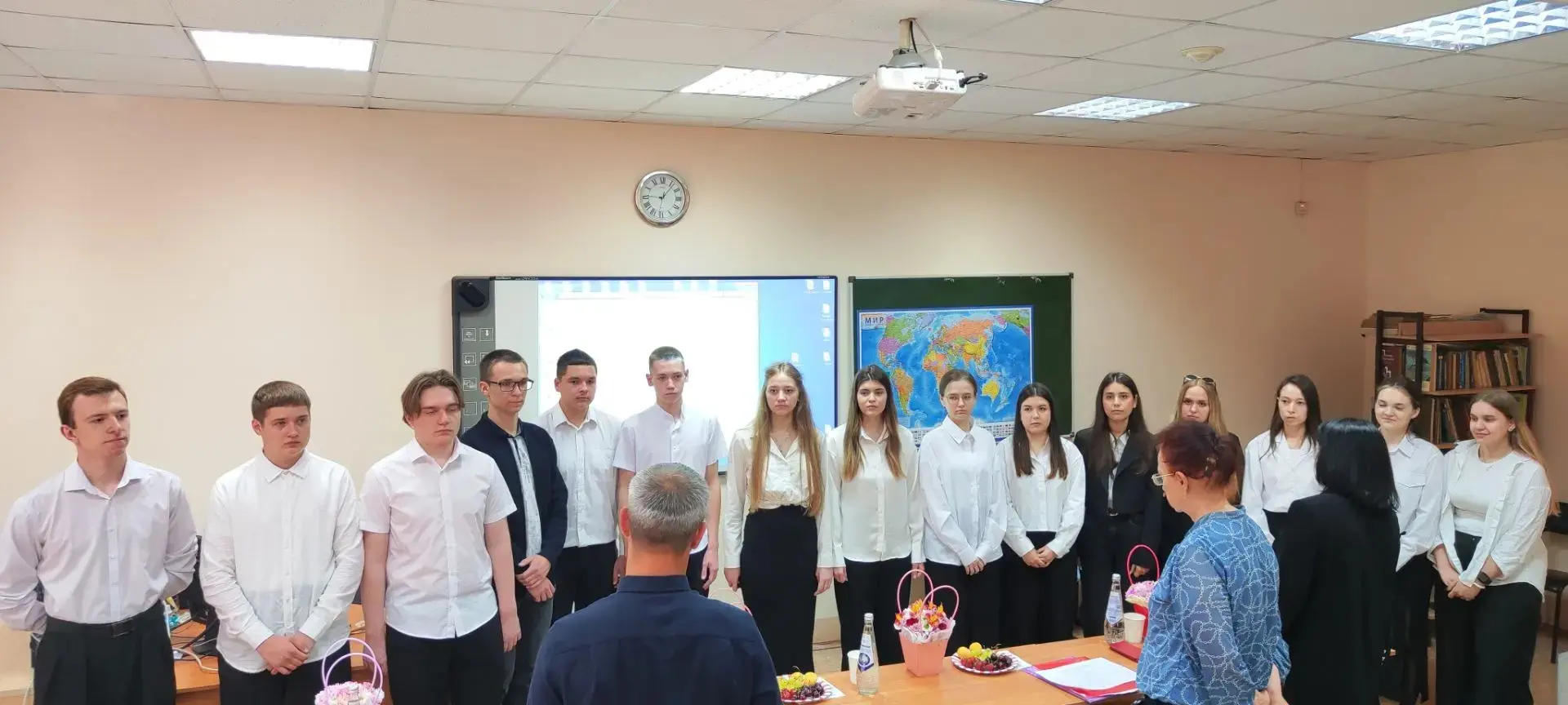 Сегодня проходит защита выпускных квалификационных работ группы ИСдо-41 специальности "Информационны
