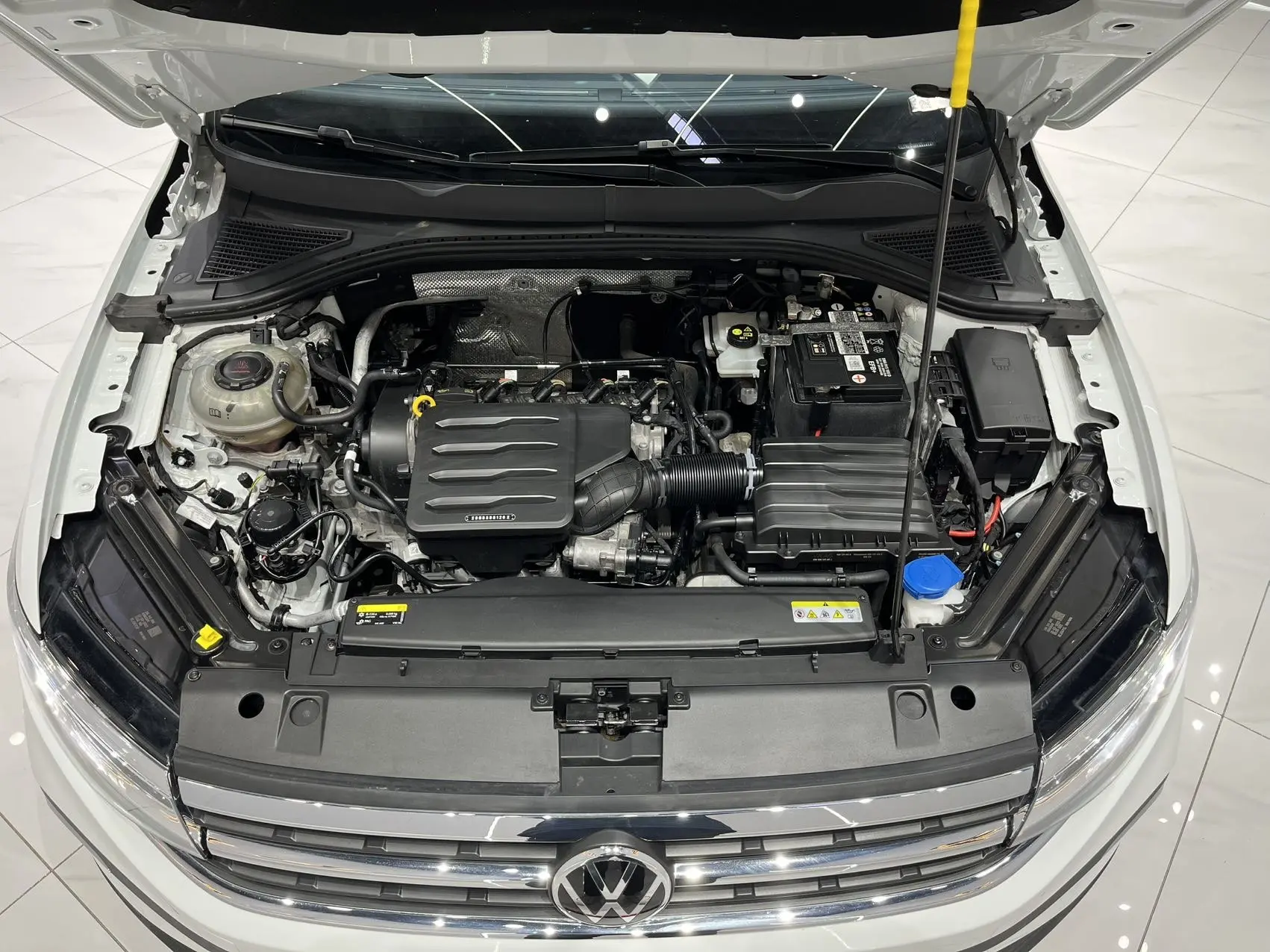 ✅ В продаже в Китае   VW BORA 2023 год 46 000 км 1.5 бензин  Передний привод  КПП - автомат ✅ Компле