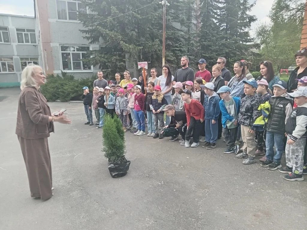 «Аллея выпускников: сажаем будущее вместе!» 🌱