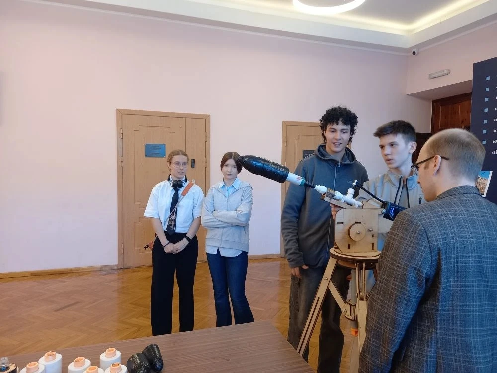 Один шаг от «Научного парка» к «Планете Военмех», как космонавтика открыла новый мир🌠   11 апреля, в