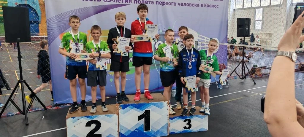 🏸 Тимур Дударев из 5 «А» — призёр Всероссийских соревнований по бадминтону С 10 по 11 апреля прошли 