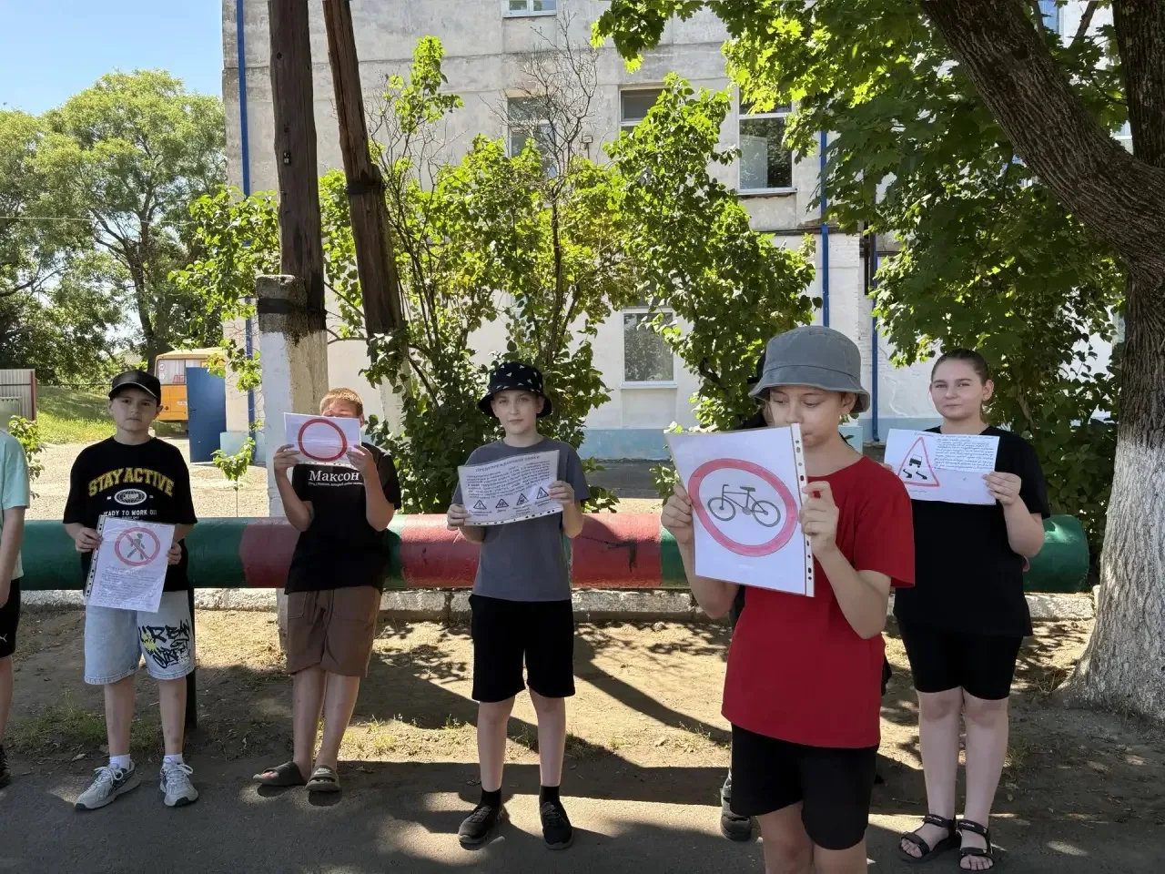 🚦 День ПДД: учимся правилам играя