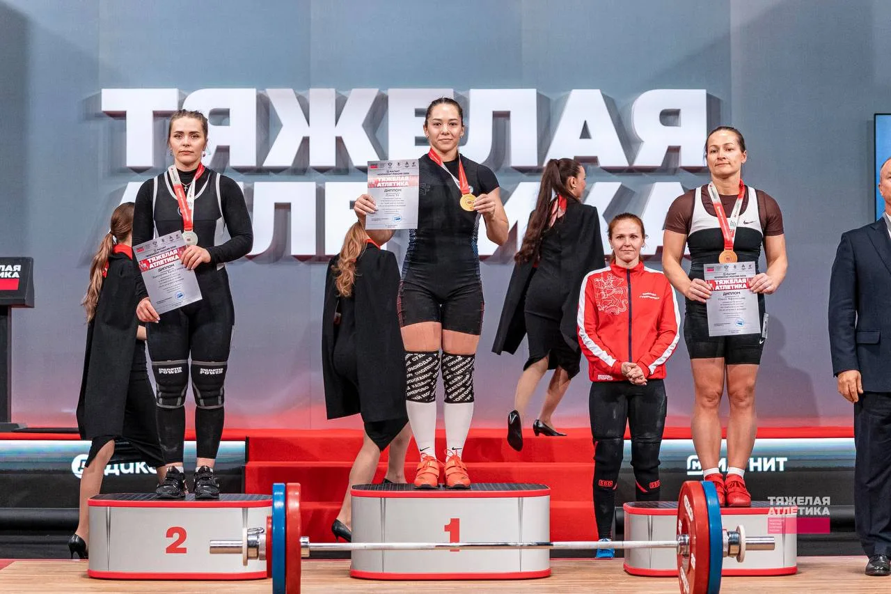 💪 Ольга Тё установила новый рекорд России по тяжелой атлетике в рывке