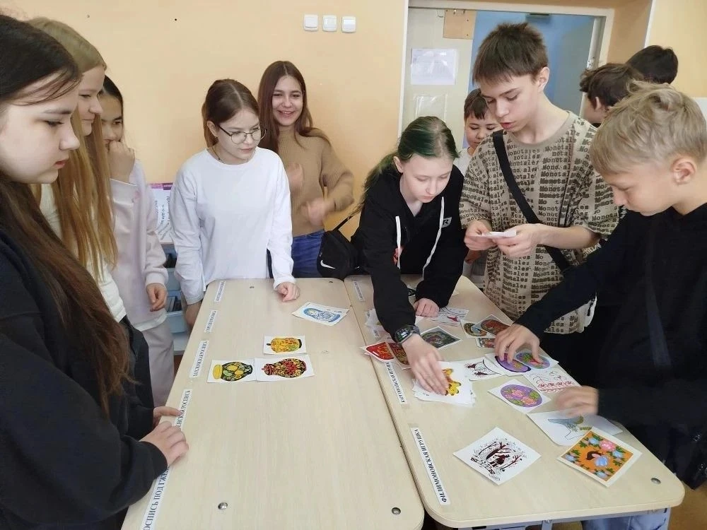 🎨 Мелодии творчества и поиска: в МБОУ СШ №31 ярко завершилась Декада искусства и технологии! Сегодня
