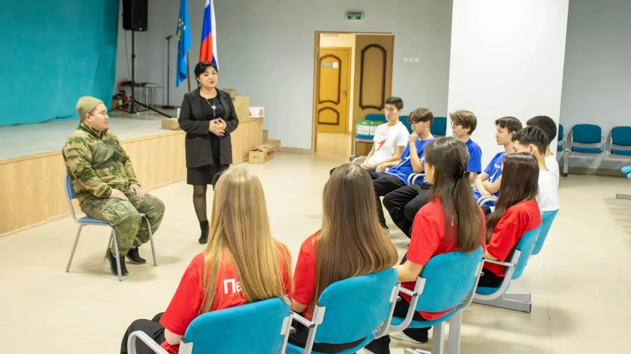 В рамках мероприятий от Движения Первых в нашей школе прошла акция«Классная встреча»! К активистам п