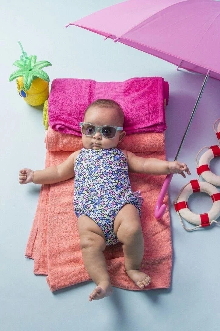 Фото по месяцам «на пляже» 😁🍹