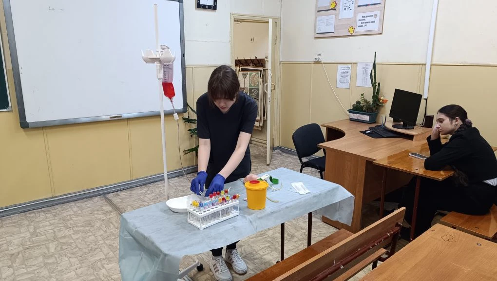 🎯💉 27 февраля наша школа приняла гостей — студентов ЧПОУ «Михайловский медицинский техникум».   Ребя
