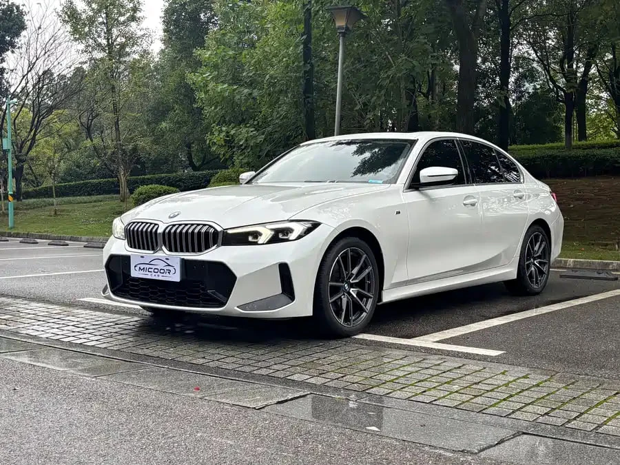 BMW 3 Series 320Li M sports suit