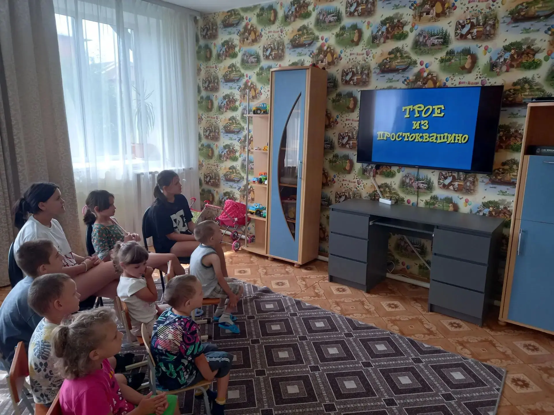 В Прокопьевском СРЦ для детей прошло увлекательное погружение в мир классической анимации: для воспи