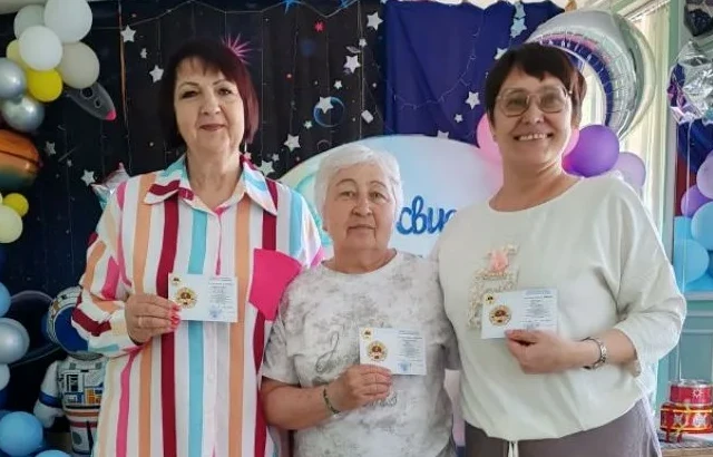 🏆 Поздравляем наших коллег! 🎉

В нашем детском саду произошло замечательное событие: сотрудникам в