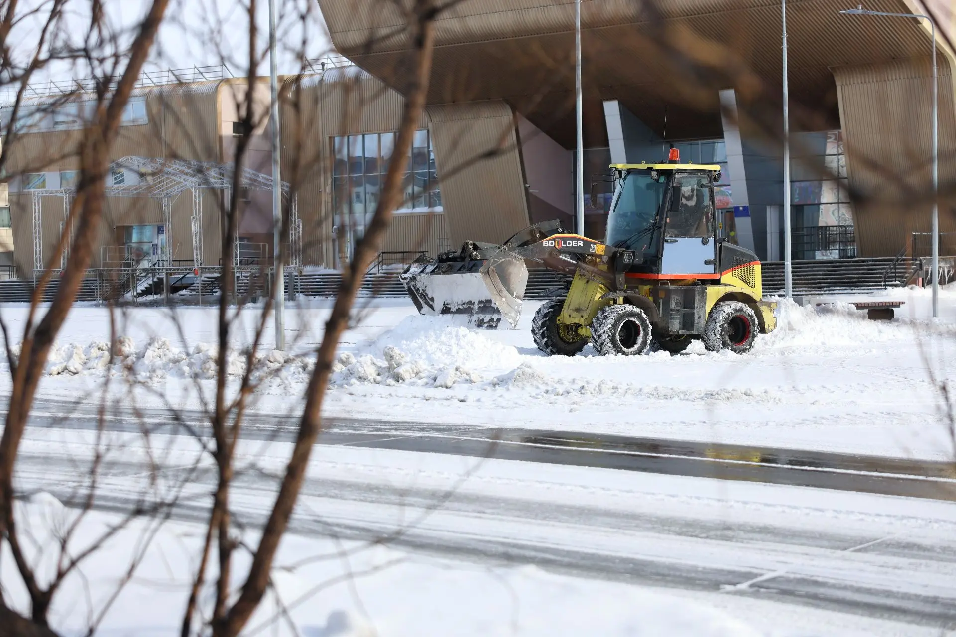 Особое внимание — дорогам и тротуарам  Рабочая группа под руководством Главы городского округа Анады