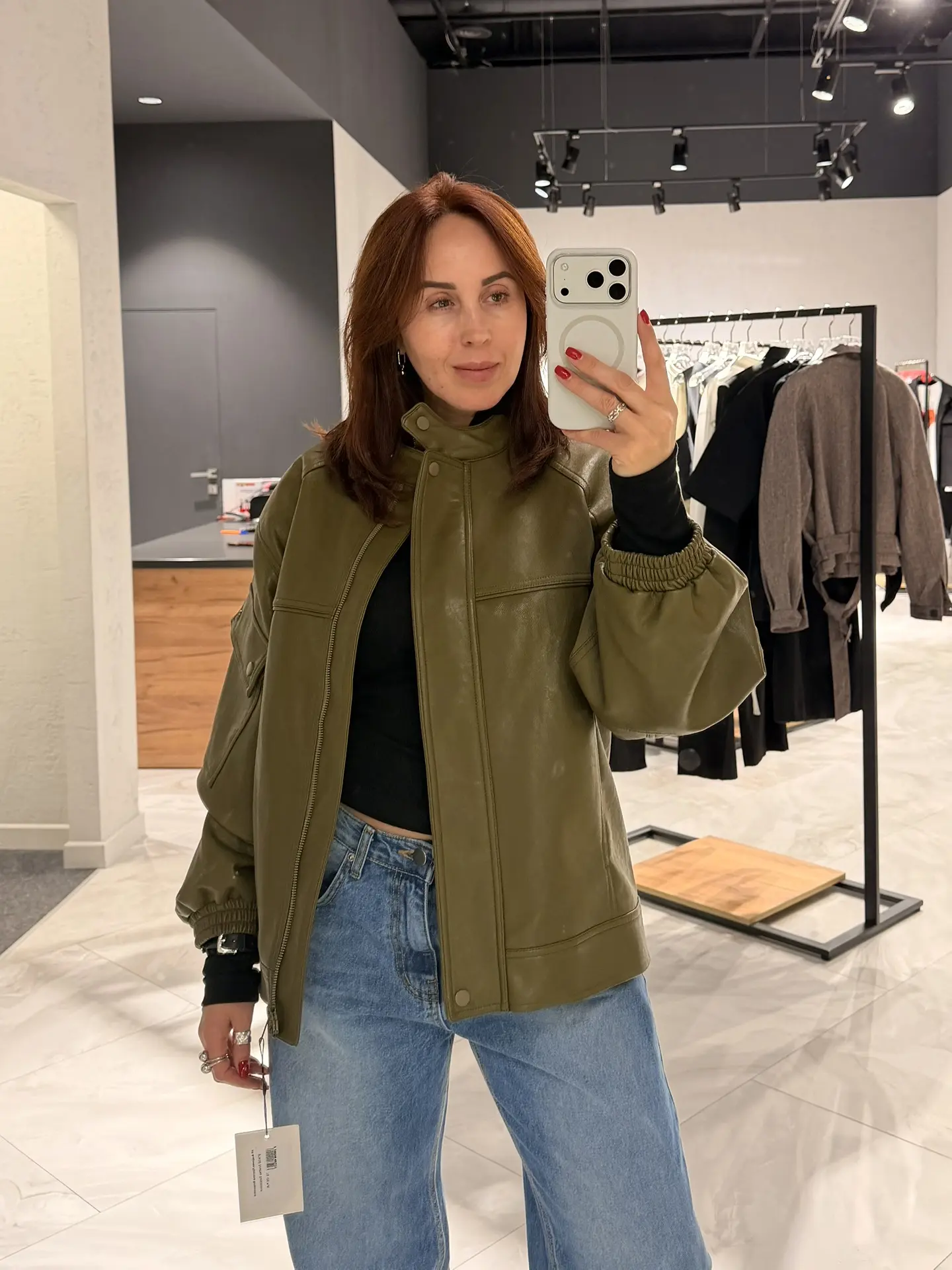 Готовый аутфит  от корейских брендов в стиле Casual Chic: