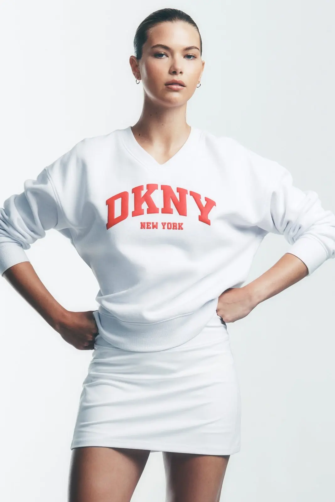 Женские свитшоты от DKNY