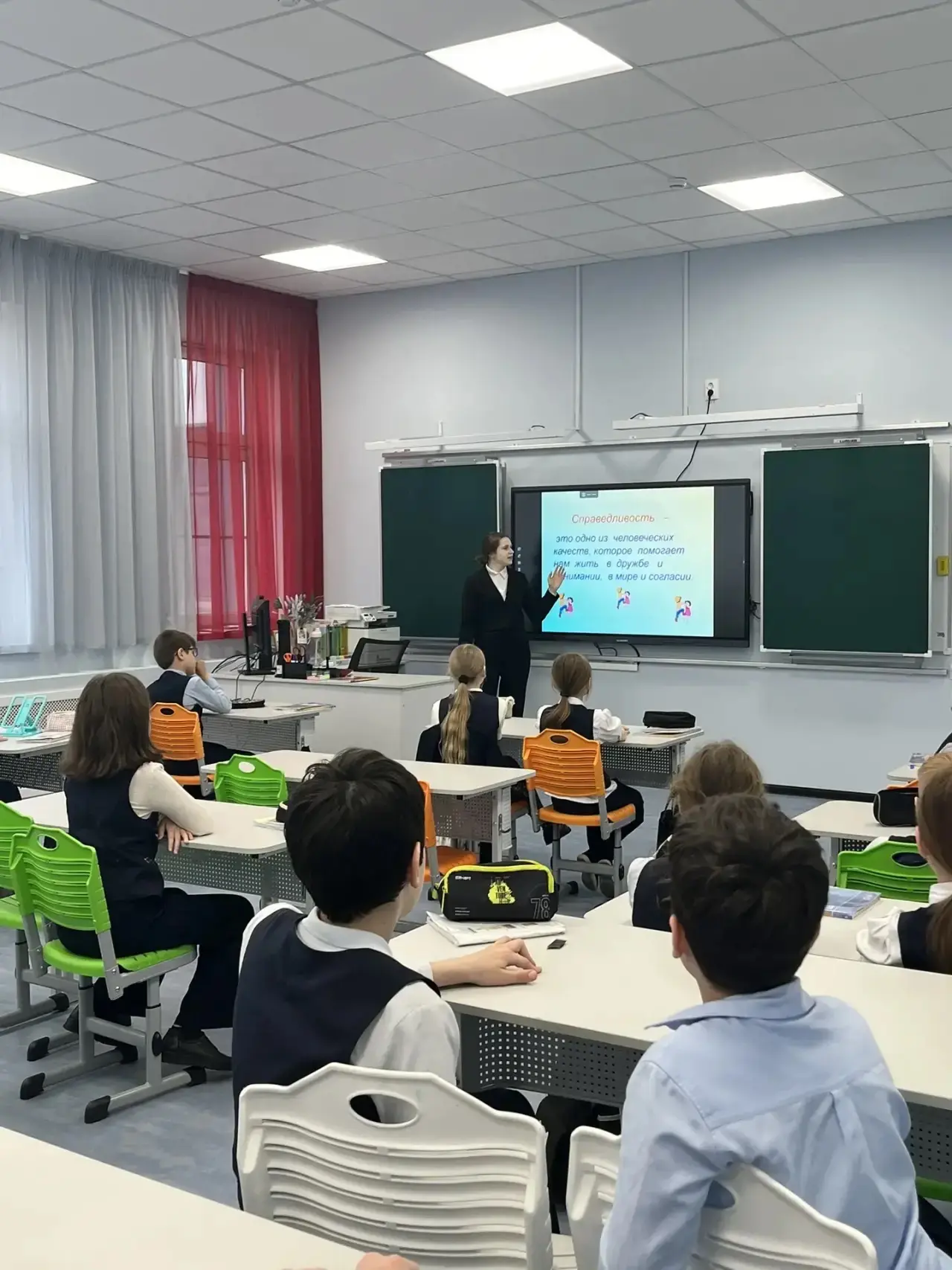 Полезные встречи 👋  Юные железнодорожники стали участниками двух серьёзных и полезных встреч. Говори