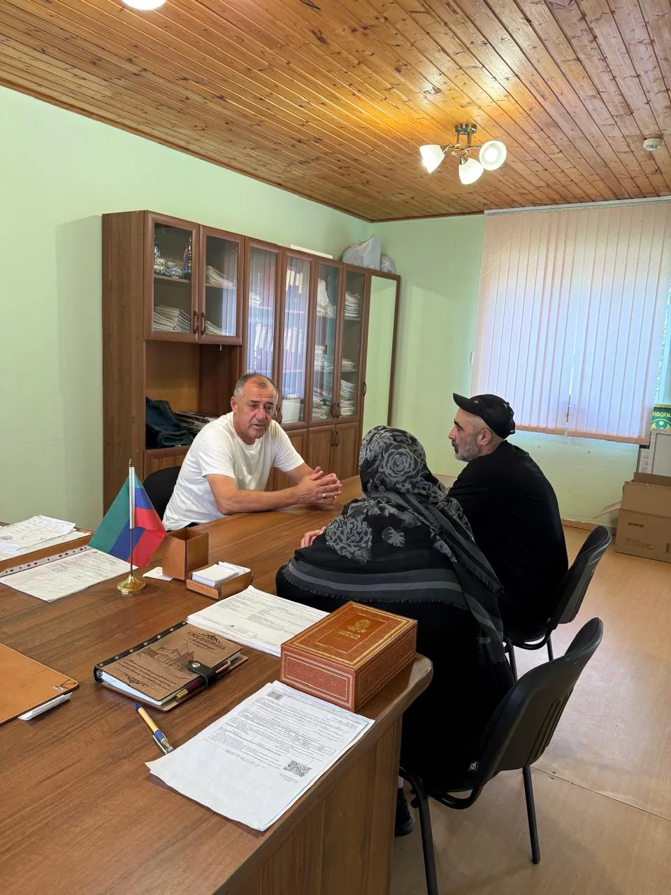 🇷🇺 Герои среди нас: в администрации состоялась встреча с участником СВО