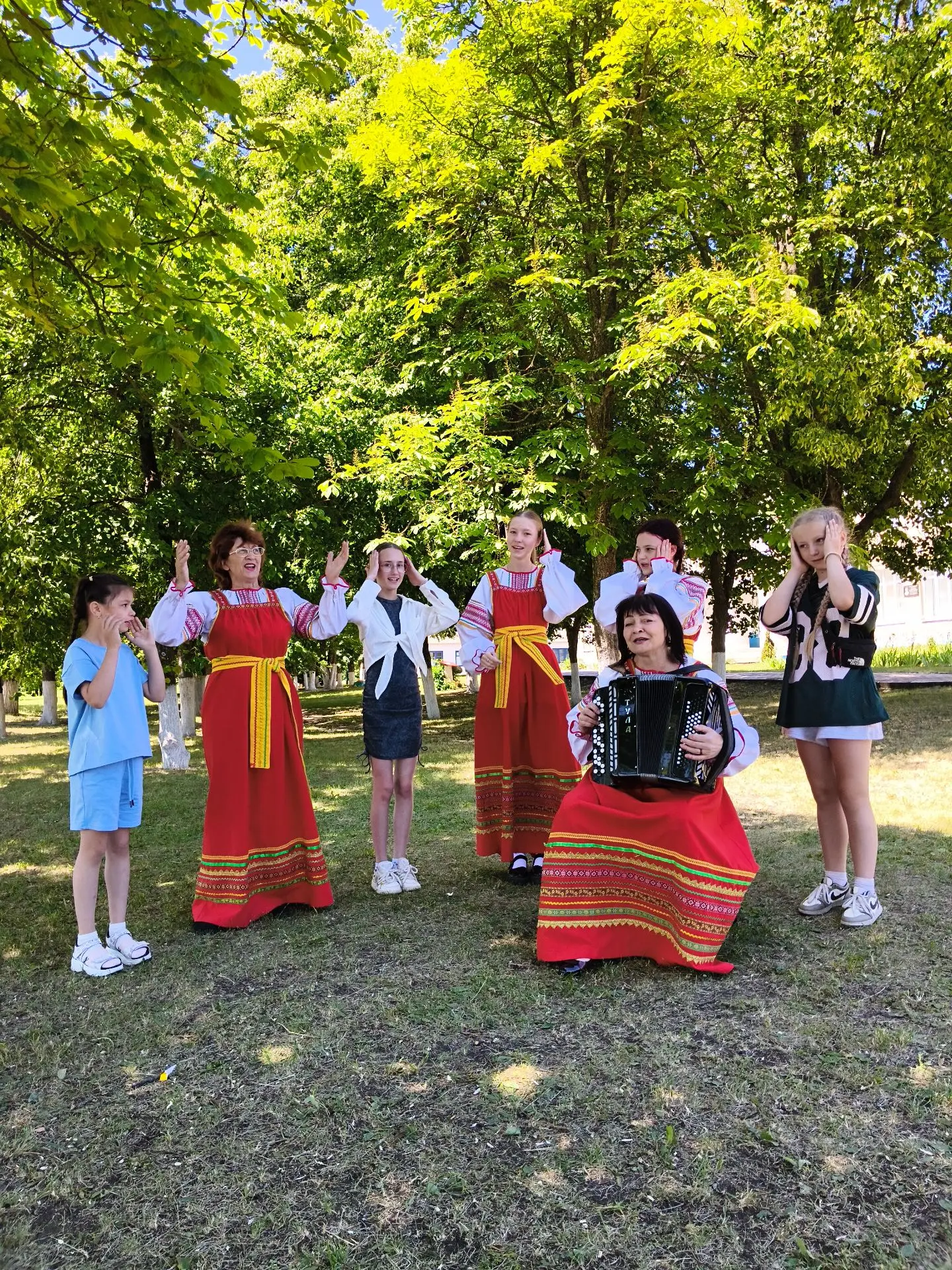 ☀️Летние каникулы — это самое беззаботное и счастливое время для детей. Народные игры и песни особен
