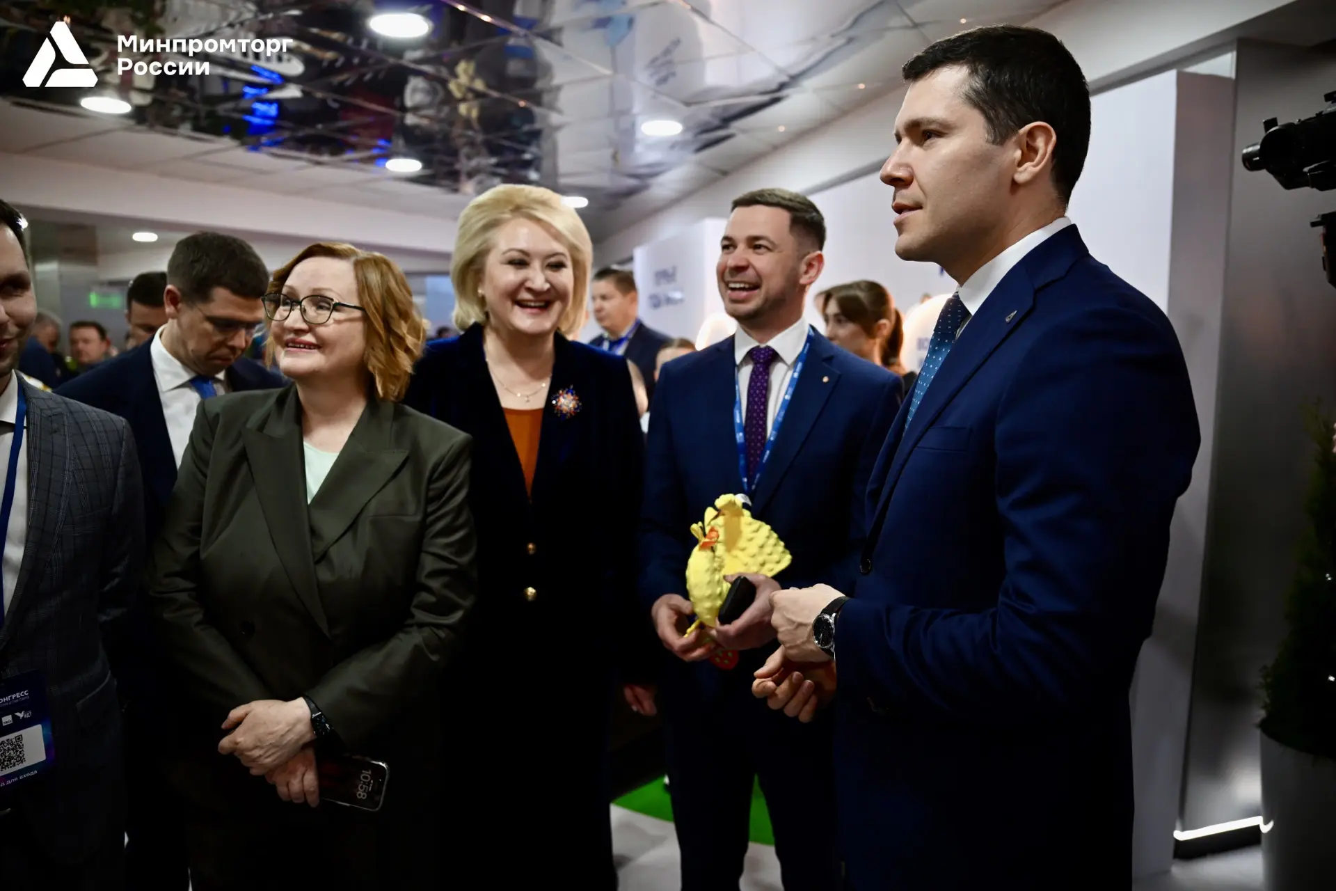 🧸 Антон Алиханов обозначил системные меры поддержки отечественной индустрии детских товаров  Глава М
