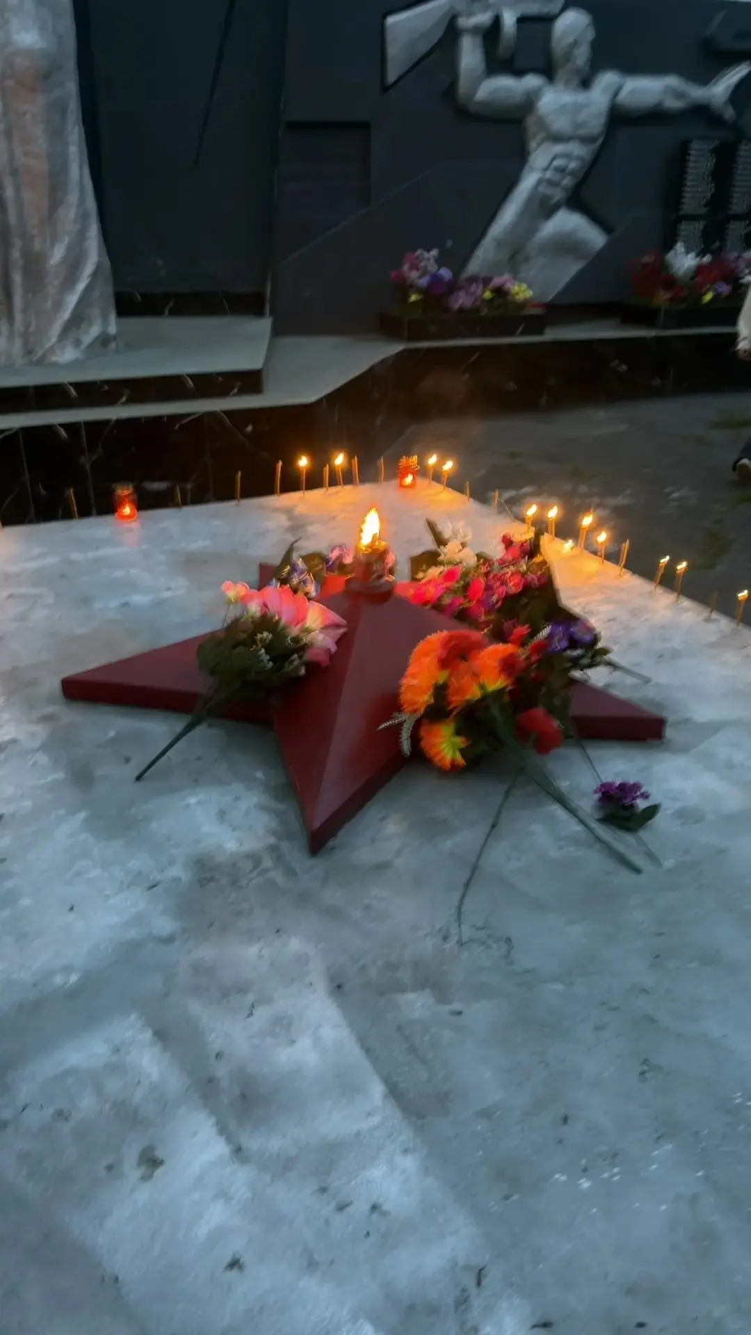 🕯 21 июня в преддверии Дня памяти и скорби в п. Мама прошла акция «Свеча памяти», орга...