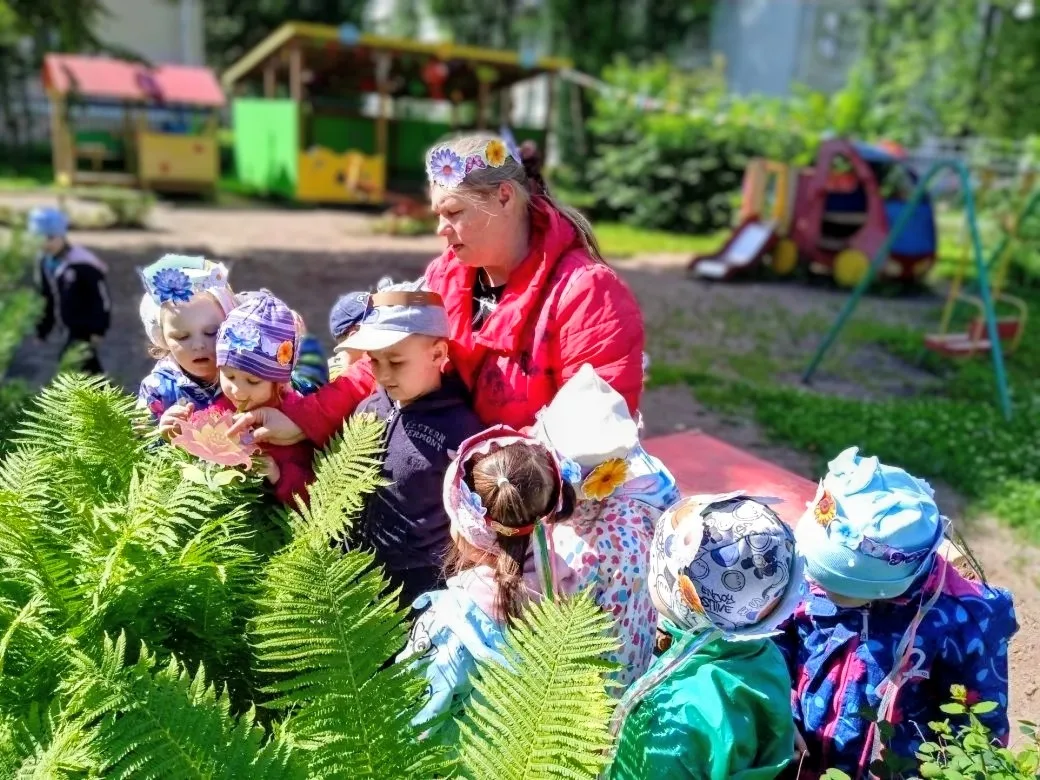 🌿 Волшебство Ивана Купалы в группе «Почемучки»! 🪔
Сегодня во второй младшей группе «Почемучки» про