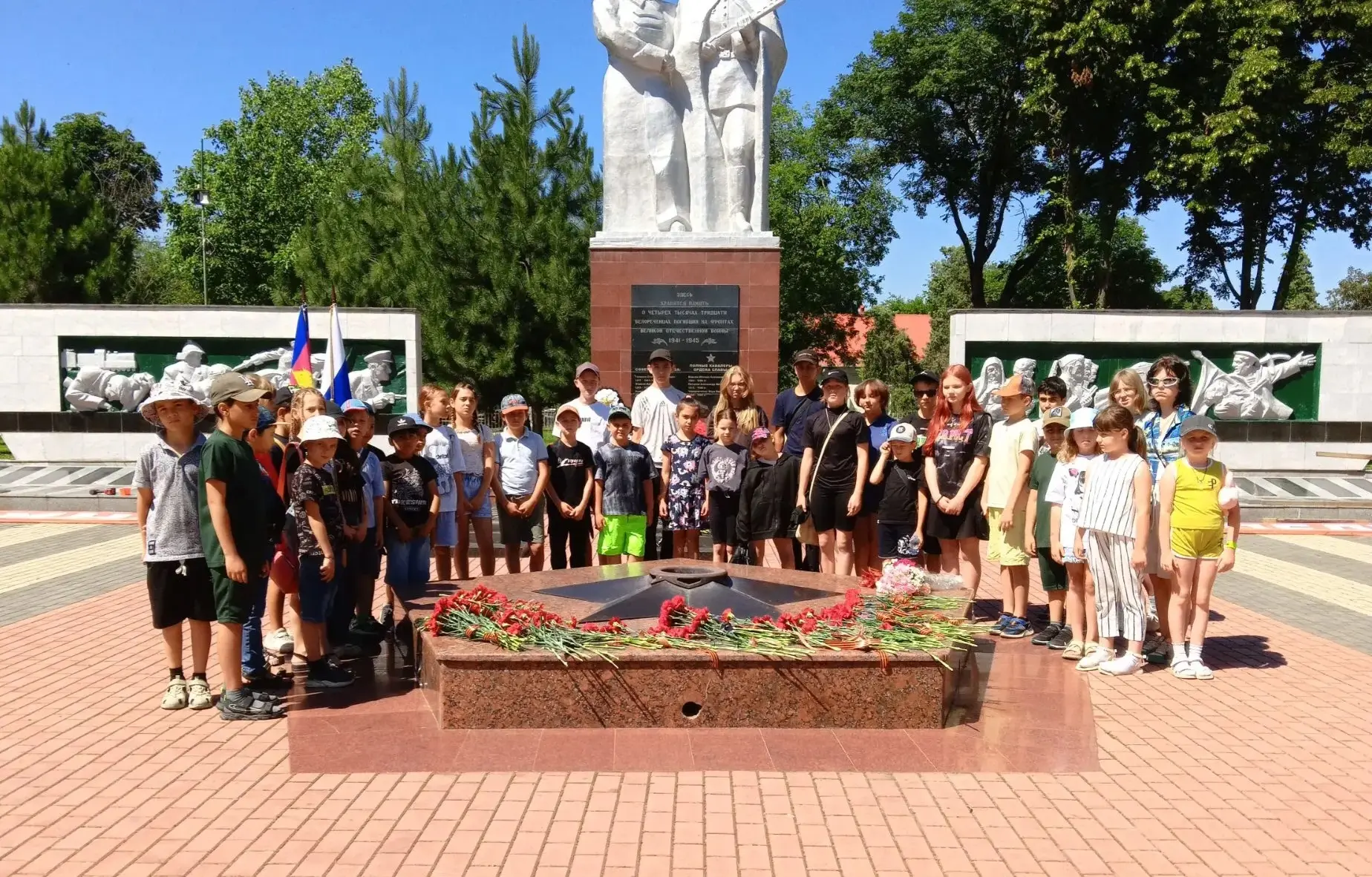 🔥Никто не забыт, ничто не забыто...🔥
🕯22 июня — одна из самых трагических дат в истории нашей Род