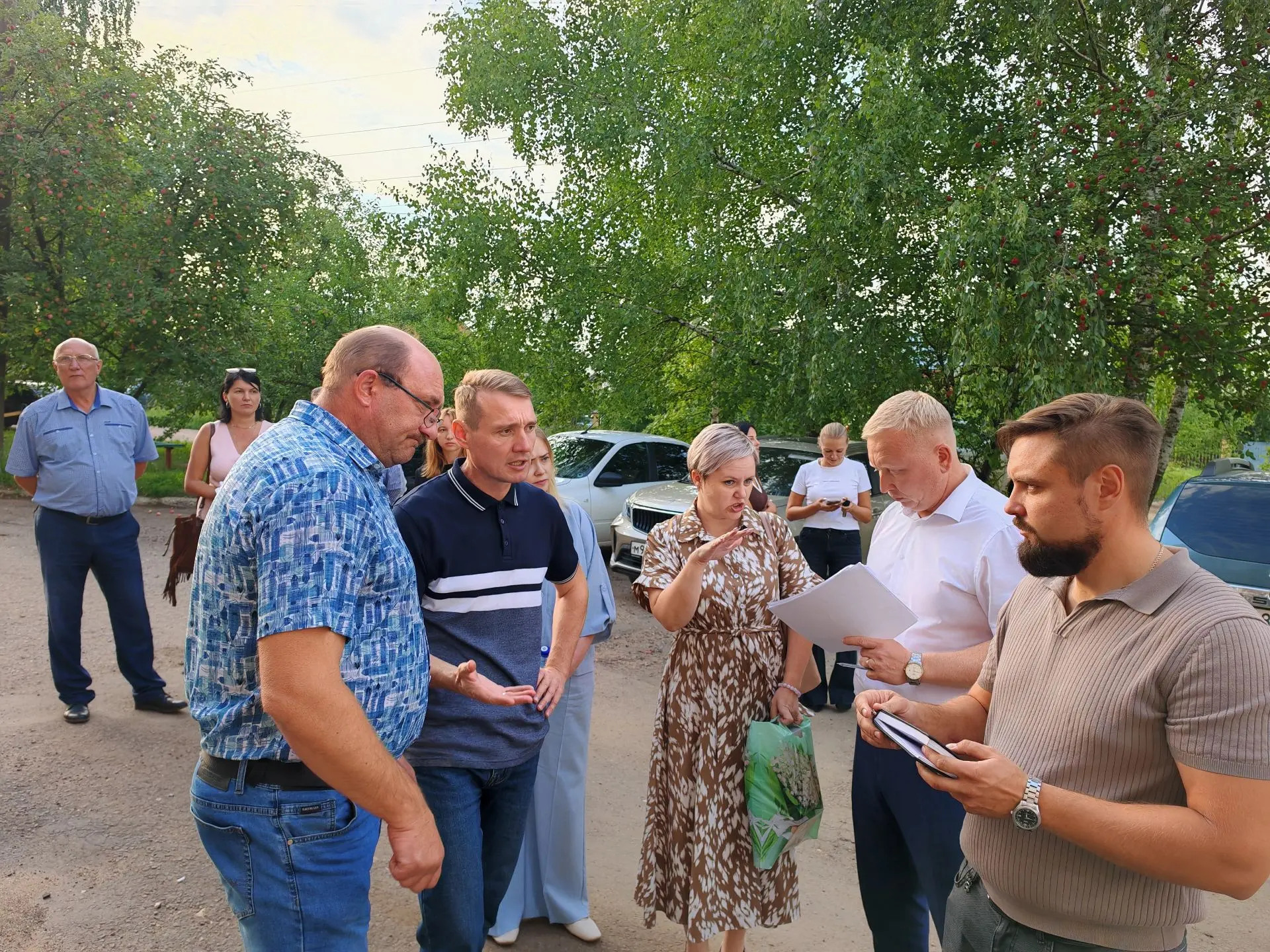 Глава Рузаевского района Александр Юткин обозначил весь список дворовых территорий, кот...