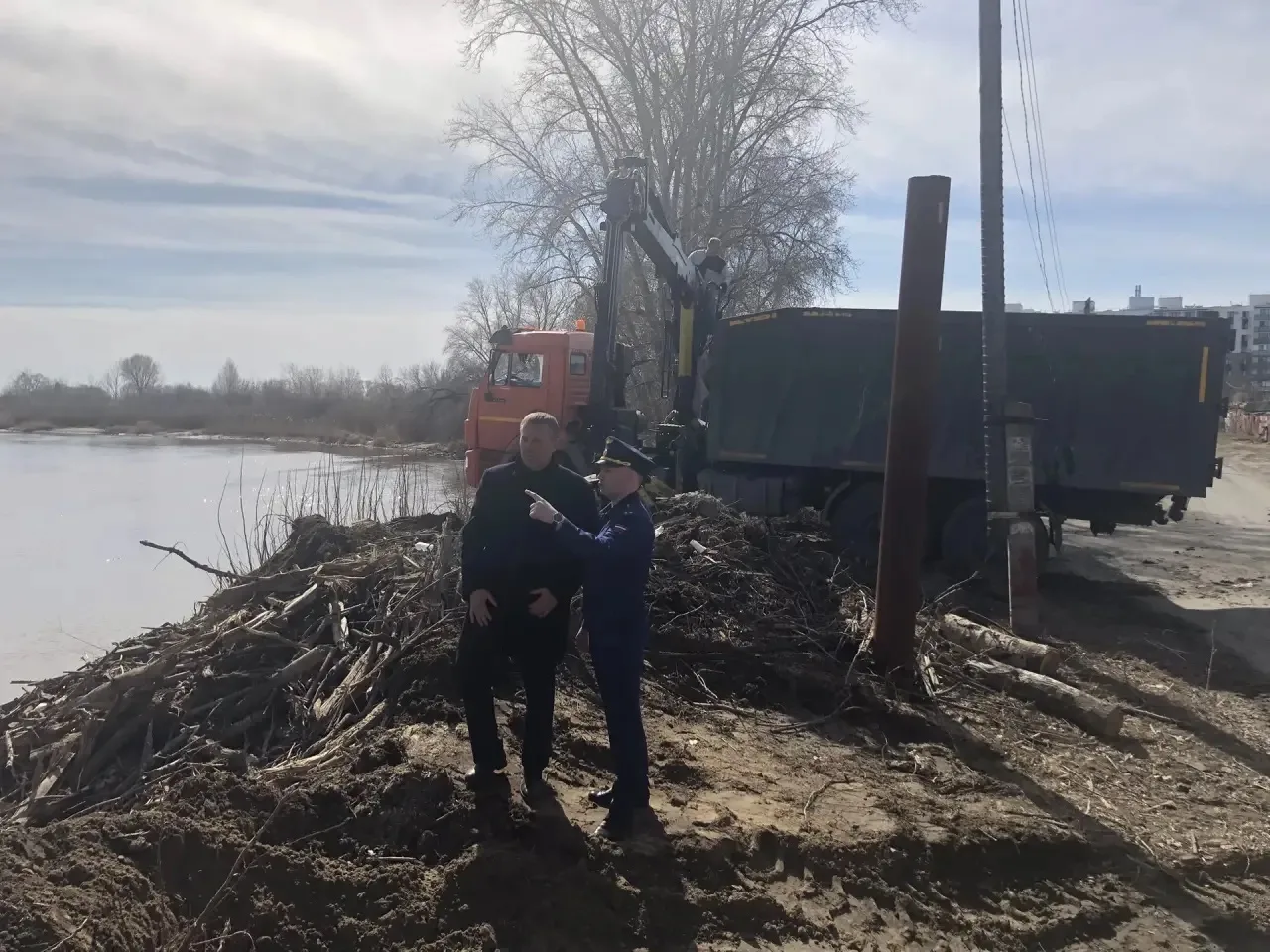 Курганская межрайонная природоохранная прокуратура контролирует вопросы водопропускной способности Т