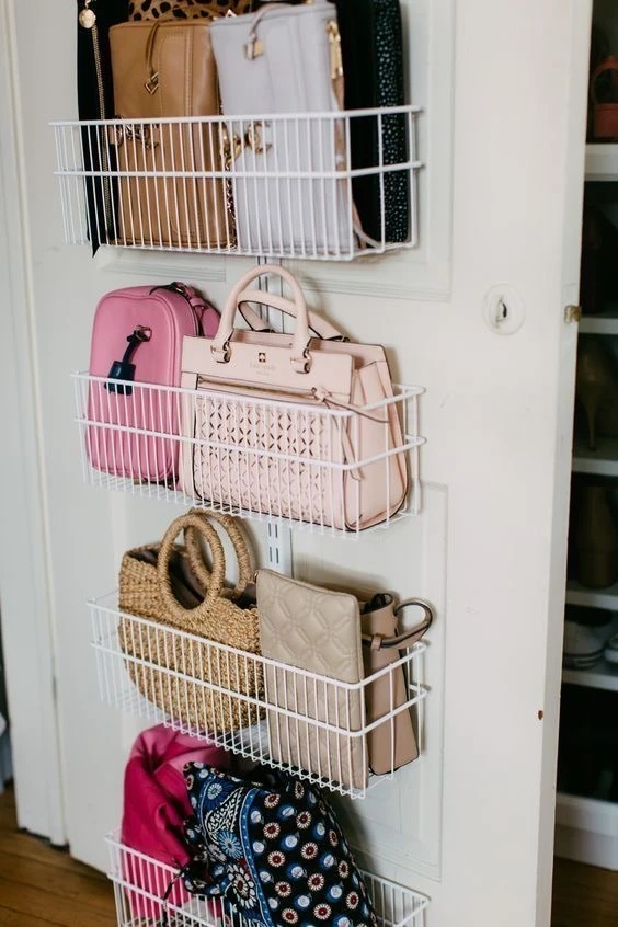 Организация хранения сумок: Как компактно разместить всю коллекцию ✨👜