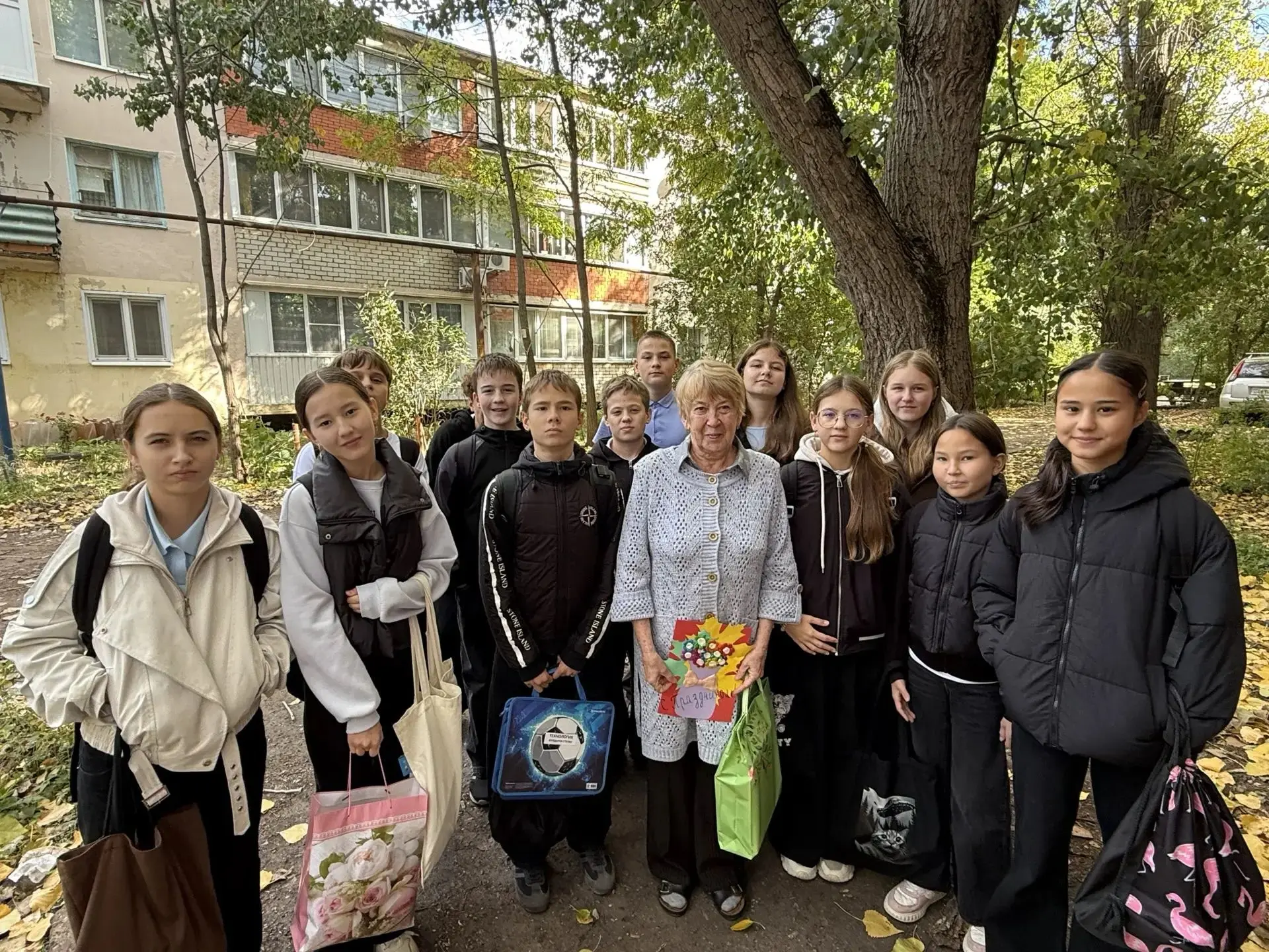 Поздравление педагогов-ветеранов школы п. Пробуждение!👩‍🏫☀️🍁