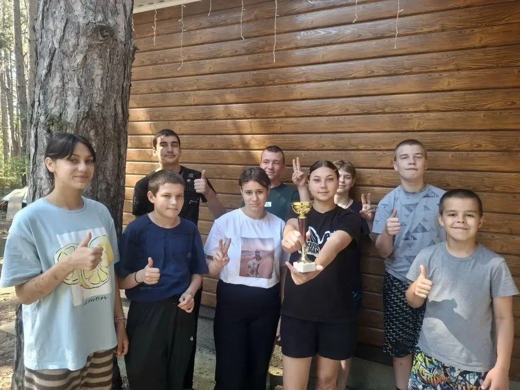 Сила духа и бодрость тела: воспитанники Донецкого центра помощи детям стали лучшими на зарядке в лет