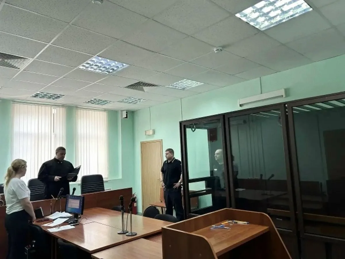 В Иванове осуждённому, демонстрировавшему в колонии татуировки с символикой А.У.Е.*, до...