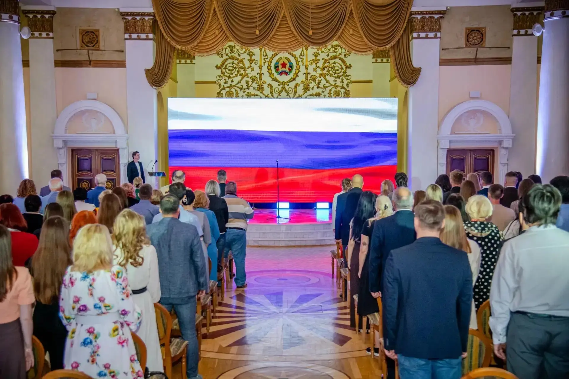 В Луганске наградили журналистов
 
👍 В Луганске прошло награждение лучших в сфере информационной по