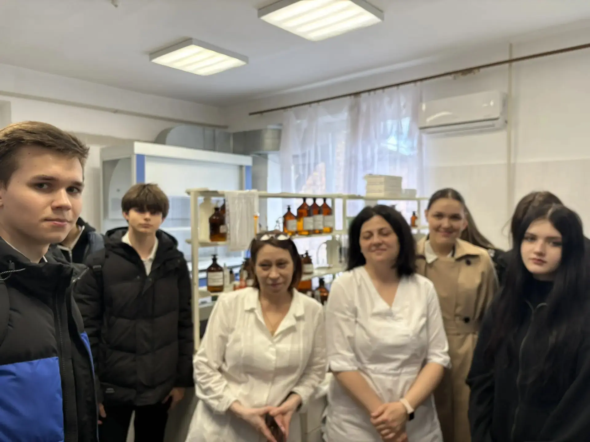 Практические профориентационные занятия учеников нашей школы.  Сегодня ребята посетили ГУП СК "Ставр