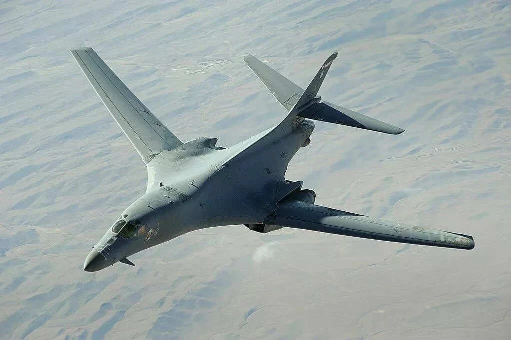 США после инцидента на британской базе Фэрфорд вывели с нее все бомбардировщики B-1, пи...
