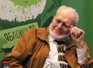 Алексей Яблоков (3 октября 1933 - 10 января 2017), советский и российский эколог, биоло...