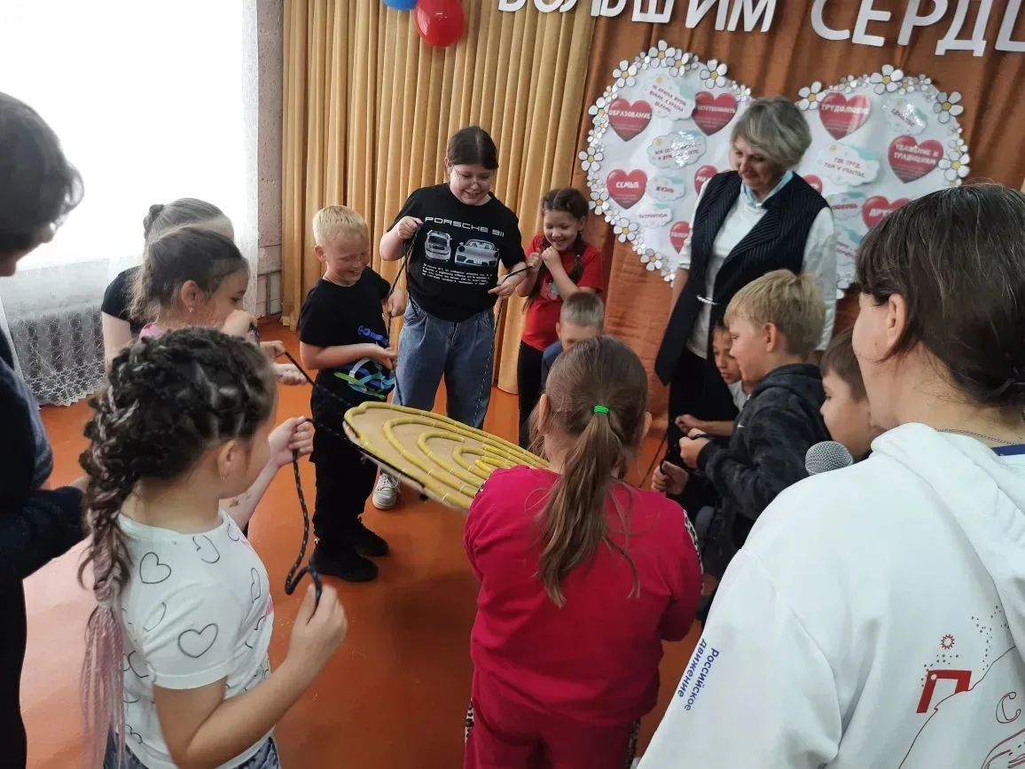 Сегодня в лагере "Патриот" МОУ Загоскинской СОШ имени Зимина прошел "День Первых". Это ...