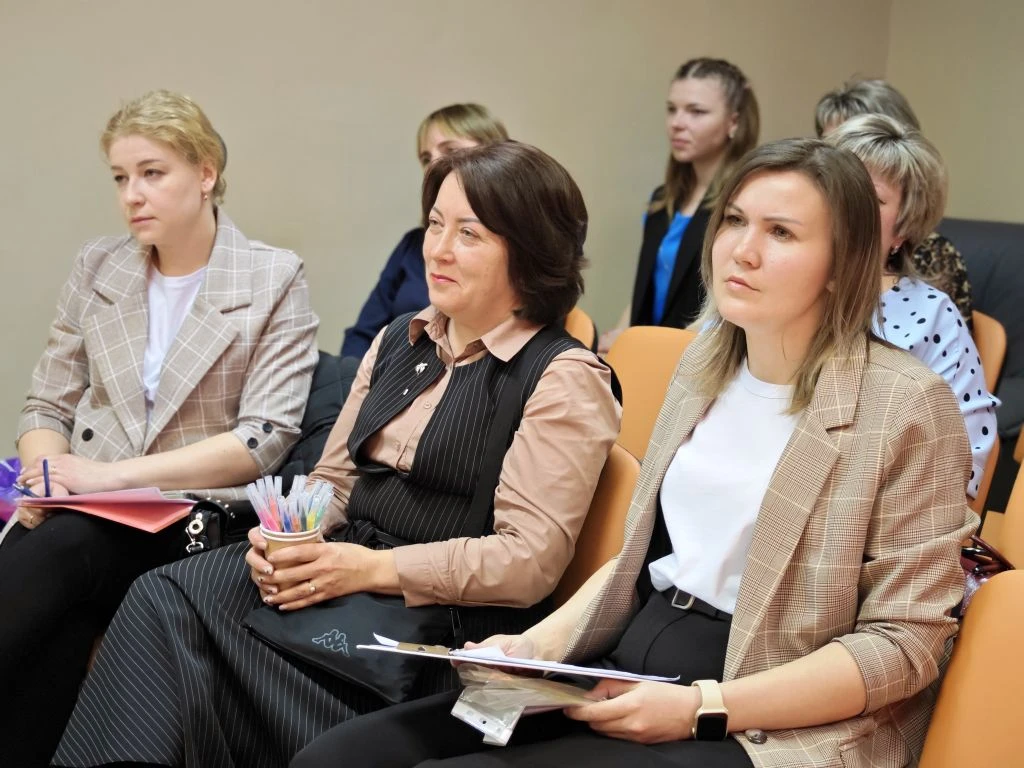 💥 Главные по детству: кто вошел в десятку лучших педагогов региона?   Сегодня, 15 апреля, после заве