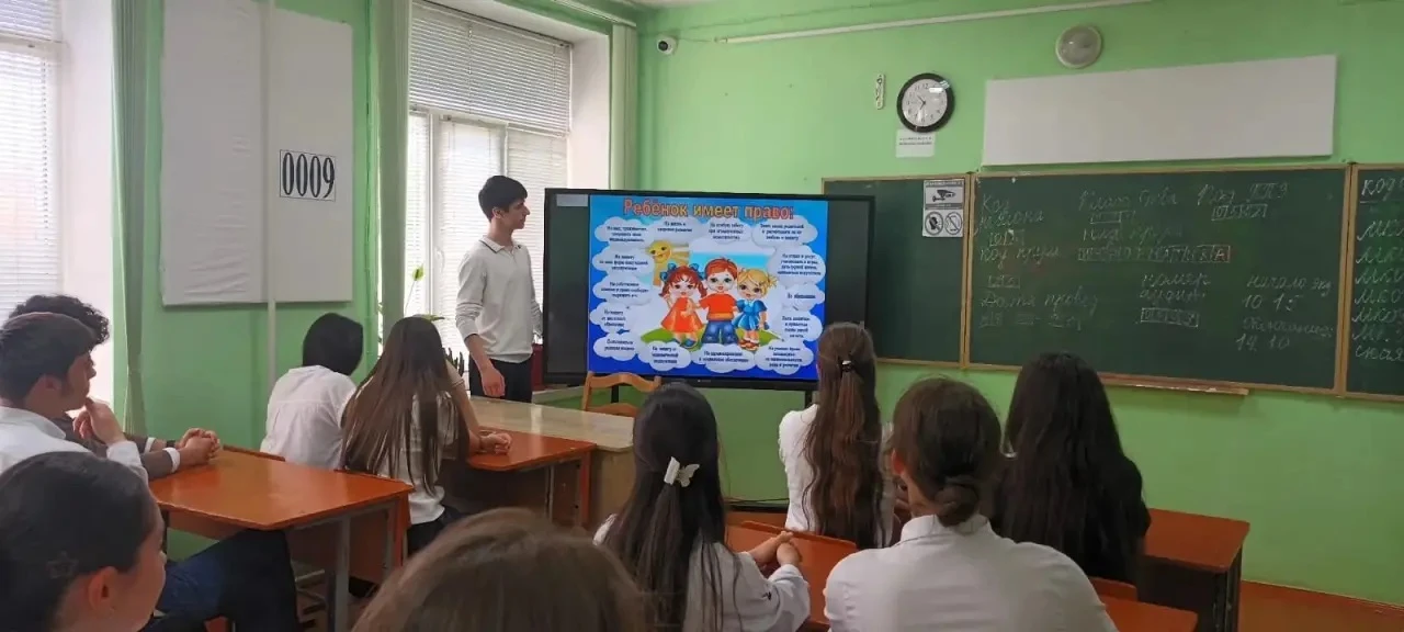 В целях выполнения комплекса профилактических мер, направленных на недопущение распространения в обр