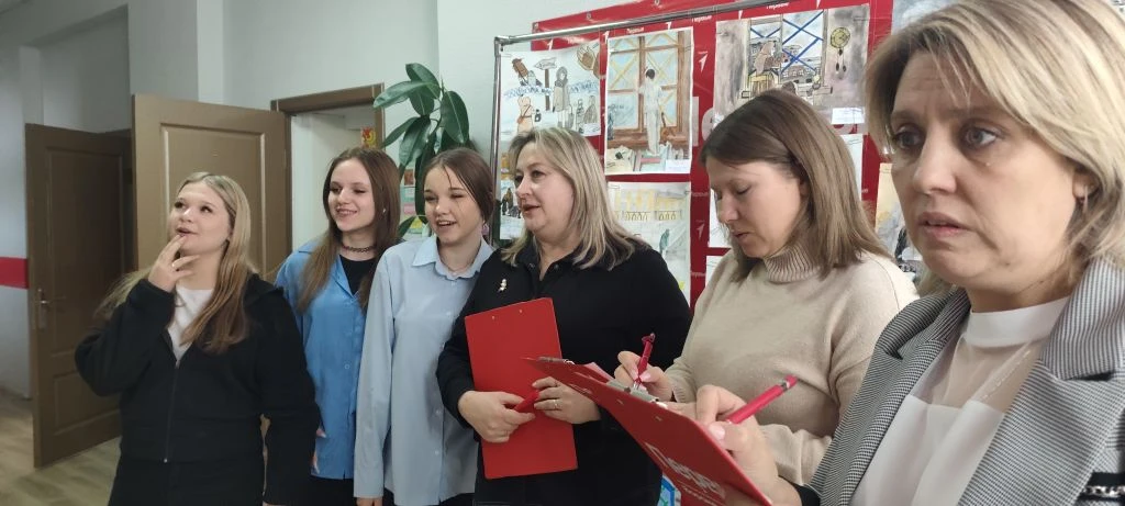Публикуем список победителей конкурса рисунков школьного фестиваля семейного творчества «Свет памяти
