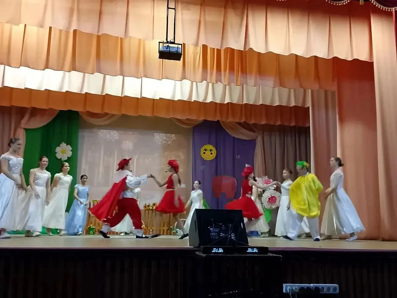 1 сентября в День знаний в МКУ "ЦКД" с. Горькая Балка прошёл Музыкальный спектакль "Увл...