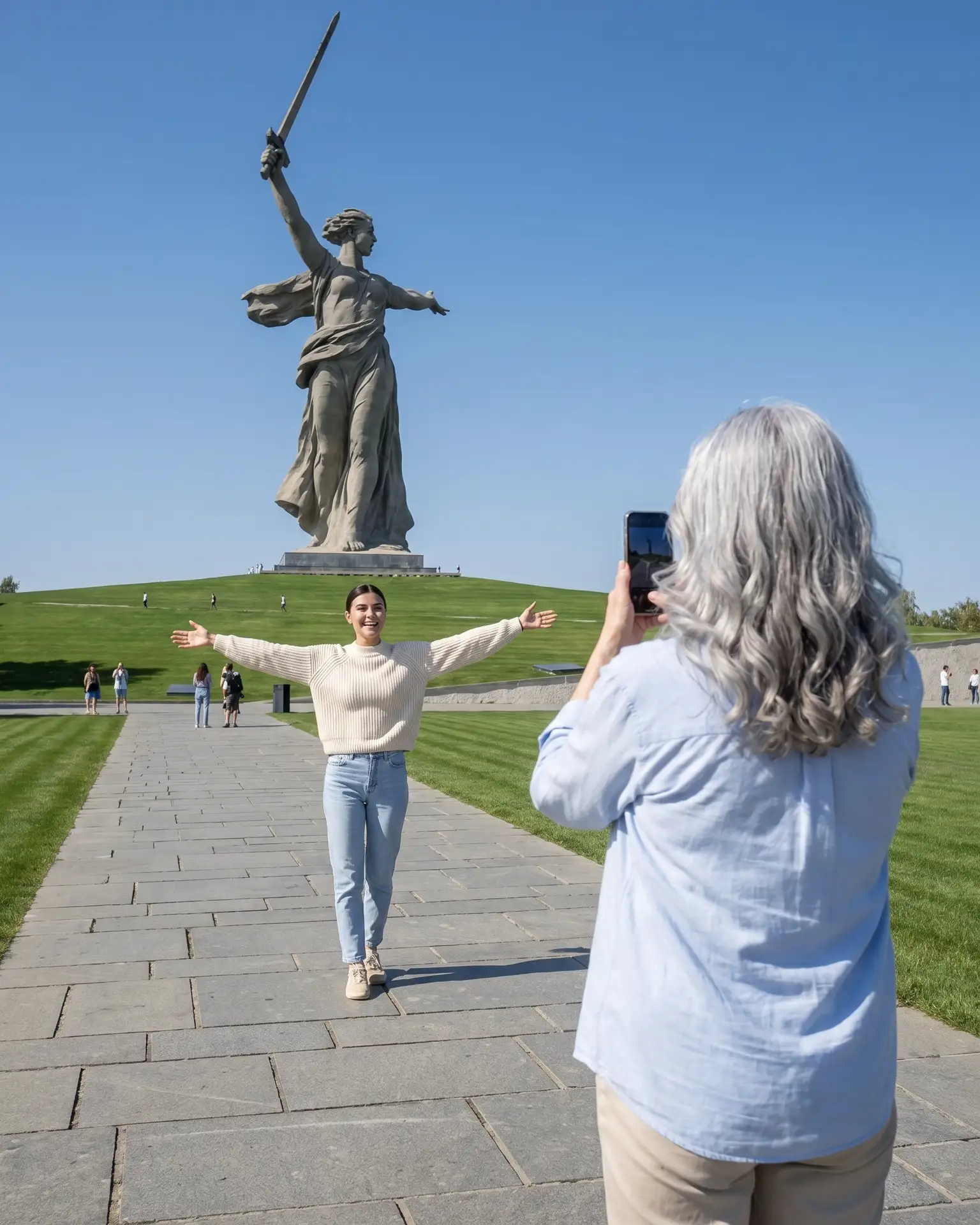 С Днём России, друзья! 🇷🇺

Пусть наша огромная страна всегда остаётся для нас источником гордости 