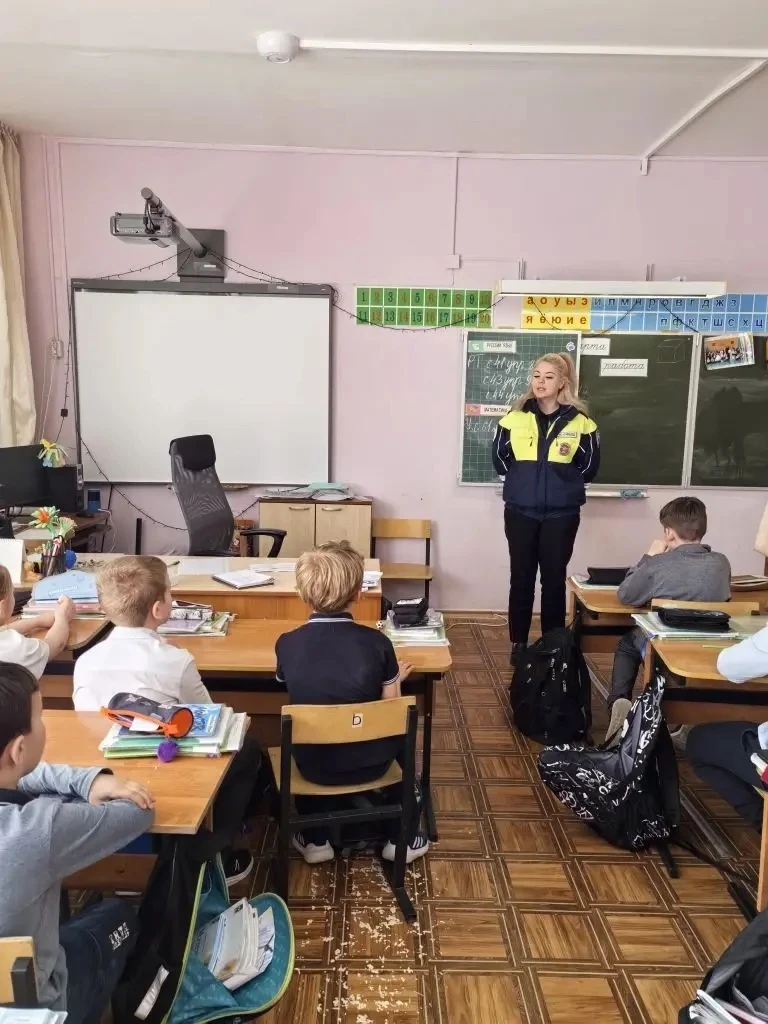 🚦Ура! Впереди весенние каникулы!   Это долгожданное время для веселых прогулок, увлекательных экскур