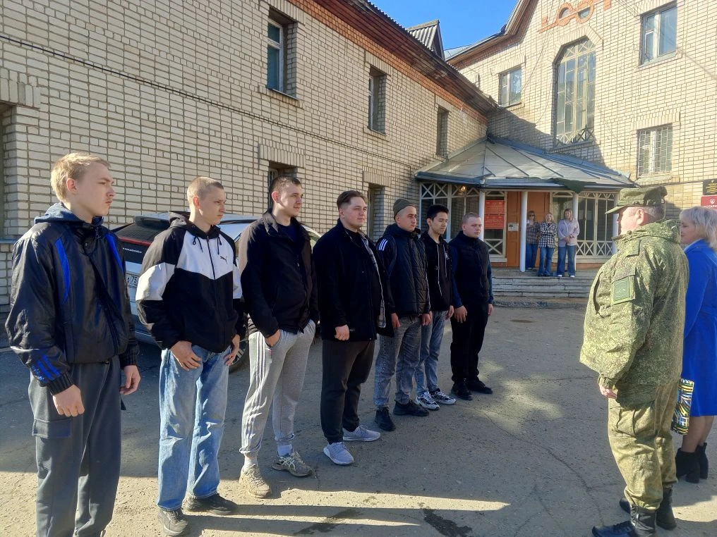 🫡18 мая 2026 г. в городе Могоча состоялись торжественные проводы призывников на срочную военную служ