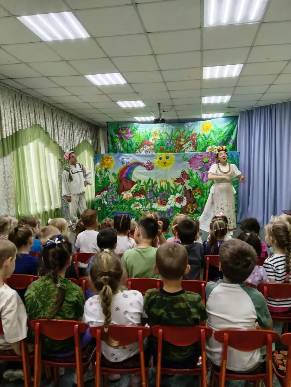 🎉 Волшебный театр пришёл в наш детский сад! 🎉

Во вторник  у нас был особенный день — в гости к ре