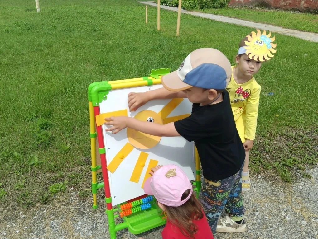 🌞 Сегодня в нашей дошкольной группе — праздник солнечного настроения! 🌞

Сегодня особенный день — 